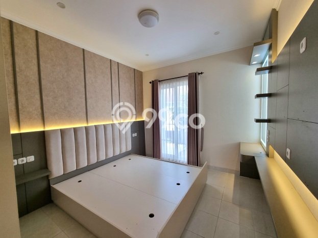 Jual Rumah Eksklusif 2 KT di Gading Serpong, Tangerang Jual Rumah Eksklusif 2 KT di Gading Serpong, Tangerang