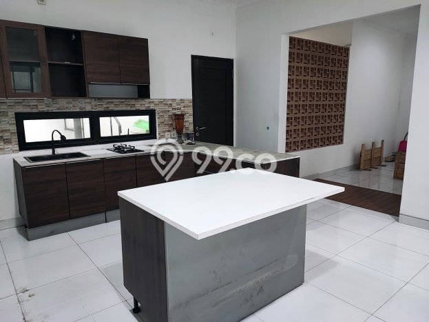 Ready to Use! Luxury House LT 202m2 Desain Elegan di Lippo Karawaci Ready to Use! Luxury House LT 202m2 Desain Elegan di Lippo Karawaci
