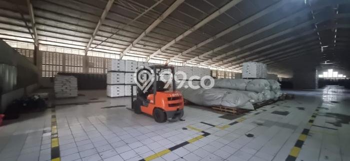 Unit Komersial Disewakan di Tangerang Area Strategis Harga Kompetitif Unit Komersial Disewakan di Tangerang Area Strategis Harga Kompetitif