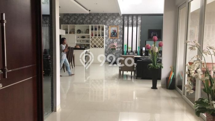 Jual Rumah Luas Megah Dengan View Cantik di Duta Garden, Tangerang Jual Rumah Luas Megah Dengan View Cantik di Duta Garden, Tangerang