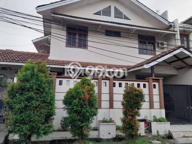 For Sale! Premium House LT 215m2 Desain Elegan di Tanjung Barat For Sale! Premium House LT 215m2 Desain Elegan di Tanjung Barat