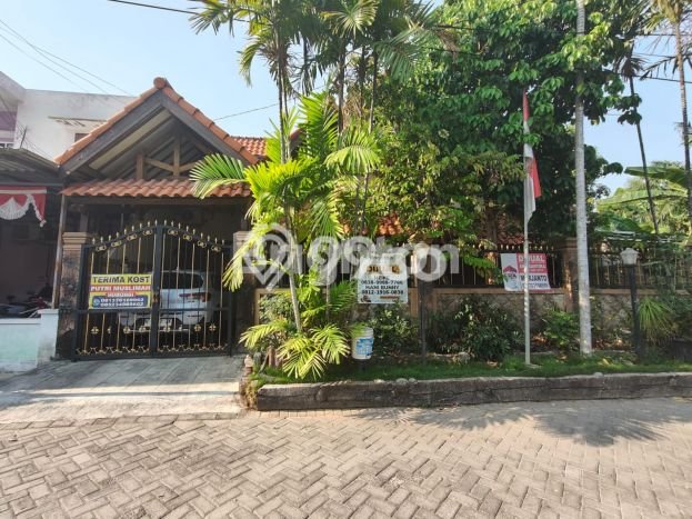 Siap Huni Hunian Elit 8 Kamar di Rungkut Dekat ke Mana Saja Siap Huni Hunian Elit 8 Kamar di Rungkut Dekat ke Mana Saja