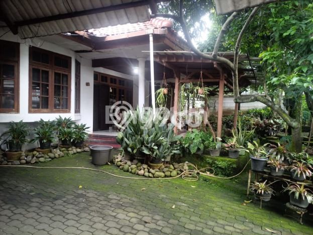 Rumah Luxury Modern Tanpa Renovasi di Lebak Bulus Jakarta Selatan Rumah Luxury Modern Tanpa Renovasi di Lebak Bulus Jakarta Selatan