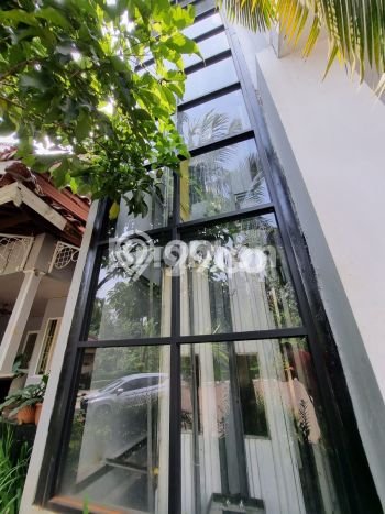 Rumah Elit LB 1000m2 Siap Pakai Desain Elegan di Margonda, Depok Rumah Elit LB 1000m2 Siap Pakai Desain Elegan di Margonda, Depok