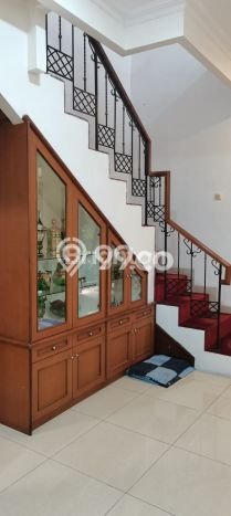 Dijual Rumah Mewah Megah Dengan View Cantik di Sukmajaya, Depok Dijual Rumah Mewah Megah Dengan View Cantik di Sukmajaya, Depok