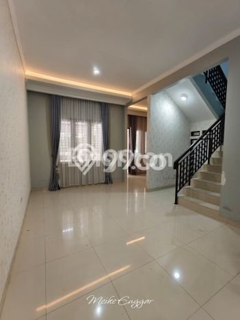 Dijual Rumah Luas Elegan Dengan View Eksklusif di Sukmajaya, Depok Dijual Rumah Luas Elegan Dengan View Eksklusif di Sukmajaya, Depok