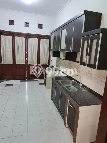 For Sale! Luxury House LT 200m2 Desain Modern di Sukmajaya For Sale! Luxury House LT 200m2 Desain Modern di Sukmajaya