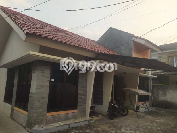Jual Rumah Luas Megah Dengan View Cantik di Kelapa Dua, Depok Jual Rumah Luas Megah Dengan View Cantik di Kelapa Dua, Depok