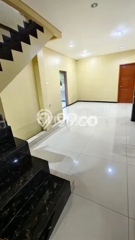 Unit Ruko Dijual di Depok LT 152m2 & LB 288m2 Unit Ruko Dijual di Depok LT 152m2 & LB 288m2