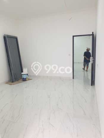 Rumah Elit Modern Tanpa Renovasi di Pluit Jakarta Utara Rumah Elit Modern Tanpa Renovasi di Pluit Jakarta Utara