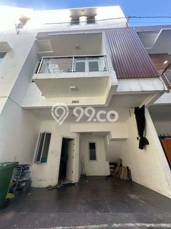 Rumah Modern Minimalis 4 Kamar Siap Huni di Cempaka Putih Rumah Modern Minimalis 4 Kamar Siap Huni di Cempaka Putih