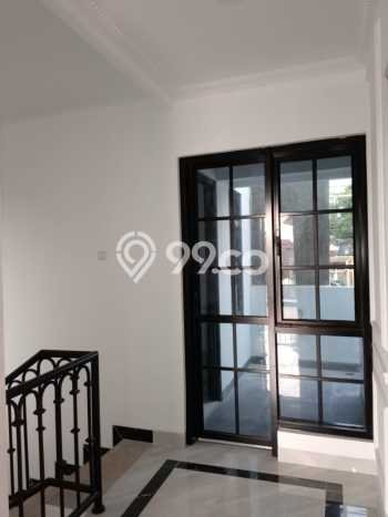 For Sale Rumah 4 Kamar Lokasi Ideal Nyaman dan Strategis di Jagakarsa For Sale Rumah 4 Kamar Lokasi Ideal Nyaman dan Strategis di Jagakarsa