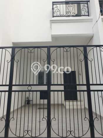 Rumah Elit Modern Tanpa Renovasi di Pluit Jakarta Utara Rumah Elit Modern Tanpa Renovasi di Pluit Jakarta Utara