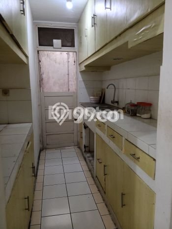 Rumah Eksklusif Siap Huni LT 682m2 di Depok, Sleman Rumah Eksklusif Siap Huni LT 682m2 di Depok, Sleman