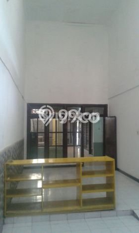 LOKASI STRATEGIS! Komersial Kawasan Wonocolo, Luas 300m2m², Pengunjung Tinggi LOKASI STRATEGIS! Komersial Kawasan Wonocolo, Luas 300m2m², Pengunjung Tinggi