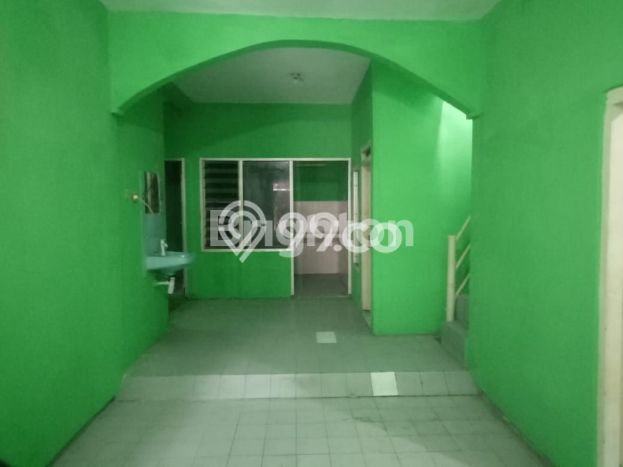Dijual Cepat Rumah Bagus Siap Huni LB 115m2 di Wonocolo, Surabaya Dijual Cepat Rumah Bagus Siap Huni LB 115m2 di Wonocolo, Surabaya