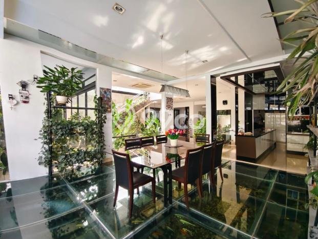 Jual Rumah Luas Elegan Dengan View Cantik di Sentul City, Bogor Jual Rumah Luas Elegan Dengan View Cantik di Sentul City, Bogor