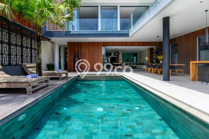 FOR SALE! Vila Kawasan , Area 500m2m², Akses ke Pusat Kota FOR SALE! Vila Kawasan , Area 500m2m², Akses ke Pusat Kota