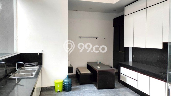 For Sale! Luxury House LT 560m2 Desain Elegan di Pantai Indah Kapuk For Sale! Luxury House LT 560m2 Desain Elegan di Pantai Indah Kapuk