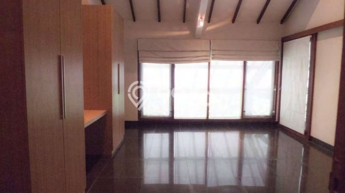 Jual Rumah Mewah Megah Dengan View Cantik di Kemang, Jakarta Selatan Jual Rumah Mewah Megah Dengan View Cantik di Kemang, Jakarta Selatan
