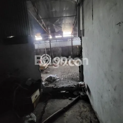 Ruko di Tamalate, Luas 229m², Posisi Jalan Utama Ruko di Tamalate, Luas 229m², Posisi Jalan Utama