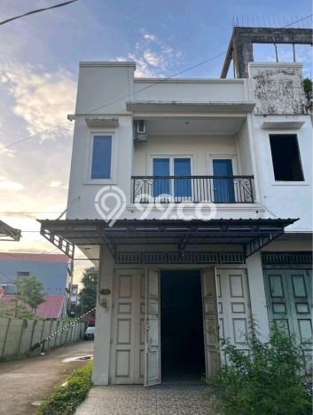 Area Ramai! Ruko Dijual di Tamalanrea untuk Bisnis Luas Bangunan 150m2 Area Ramai! Ruko Dijual di Tamalanrea untuk Bisnis Luas Bangunan 150m2