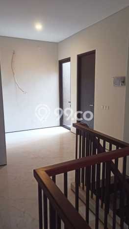 Dijual Rumah Mewah Elegan Dengan View Eksklusif di Citraland, Surabaya Dijual Rumah Mewah Elegan Dengan View Eksklusif di Citraland, Surabaya