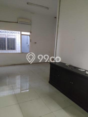 Ruko untuk Disewa di Pusat Surabaya Luas Bangunan 1000m2 Ruko untuk Disewa di Pusat Surabaya Luas Bangunan 1000m2
