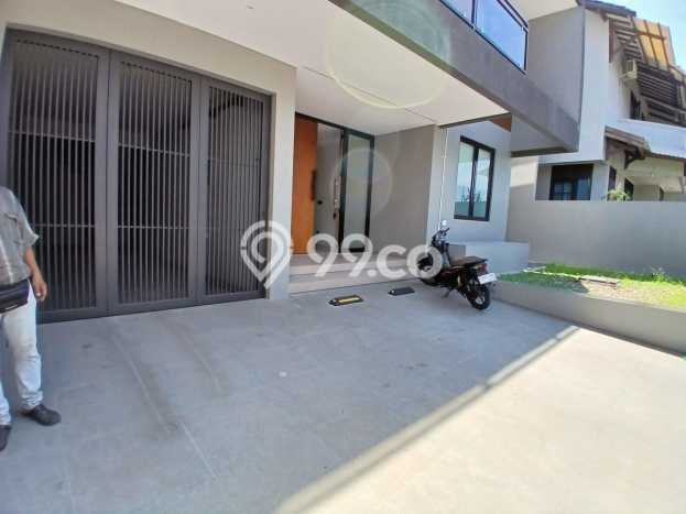 SPECIAL PRICE! Rumah Asri lokasi Bukit Sari, Luas 330m2m² LB 520m2m² SPECIAL PRICE! Rumah Asri lokasi Bukit Sari, Luas 330m2m² LB 520m2m²