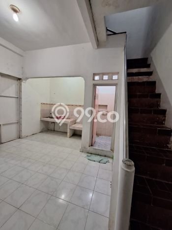 Rumah Strategis Modern Lb 210m2 di Semarang Timur, Semarang Rumah Strategis Modern Lb 210m2 di Semarang Timur, Semarang