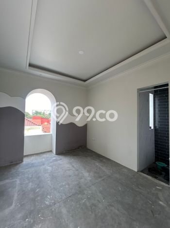 Siap Huni Hunian Elit 4 Kamar di Jagakarsa Dekat ke Mana Pun Siap Huni Hunian Elit 4 Kamar di Jagakarsa Dekat ke Mana Pun