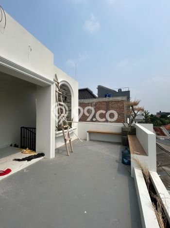 Siap Huni Hunian Elit 4 Kamar di Jagakarsa Dekat ke Mana Pun Siap Huni Hunian Elit 4 Kamar di Jagakarsa Dekat ke Mana Pun