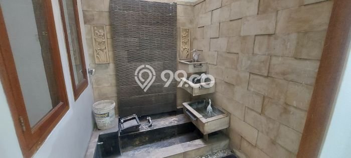 Siap Huni Rumah Mewah 4 Kamar di Kramat Jati Dekat ke Mana Pun Siap Huni Rumah Mewah 4 Kamar di Kramat Jati Dekat ke Mana Pun