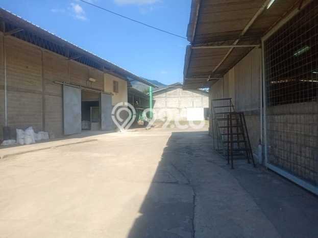 INVESTASI MENGUNTUNGKAN! Gudang Kawasan Bandung Timur, Luas 15613m², Potensi Sewa Tinggi INVESTASI MENGUNTUNGKAN! Gudang Kawasan Bandung Timur, Luas 15613m², Potensi Sewa Tinggi