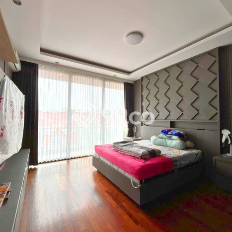 Rumah Mewah LB 980m2 Siap Huni Desain Elegan di Kalideres, Jakarta Barat Rumah Mewah LB 980m2 Siap Huni Desain Elegan di Kalideres, Jakarta Barat