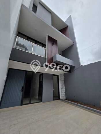 Rumah Mewah LB 198m2 Siap Pakai Desain Elegan di Kalideres, Jakarta Barat Rumah Mewah LB 198m2 Siap Pakai Desain Elegan di Kalideres, Jakarta Barat