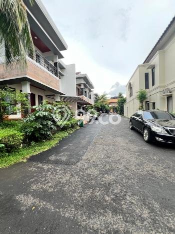 Sewa Rumah Harga Terjangkau di Pejaten Jakarta Selatan dengan 5 Kamar Tidur Sewa Rumah Harga Terjangkau di Pejaten Jakarta Selatan dengan 5 Kamar Tidur