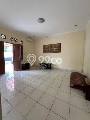 Rumah Kontrakan Jakarta Selatan LT 150m2 LB 120m2 Area Pejaten Rumah Kontrakan Jakarta Selatan LT 150m2 LB 120m2 Area Pejaten