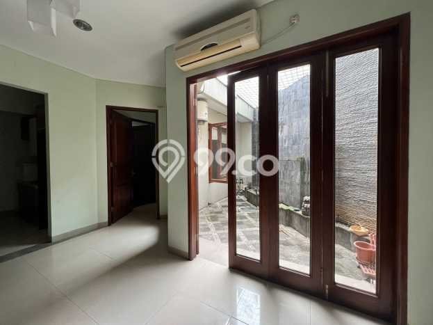 Hunian Eksklusif Siap Huni LT 156m2 di Pejaten, Jakarta Selatan Hunian Eksklusif Siap Huni LT 156m2 di Pejaten, Jakarta Selatan