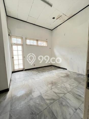 Disewakan! Rumah 8 Kamar Tidur &
6 Kamar Mandi di Pejaten, Jakarta Selatan Disewakan! Rumah 8 Kamar Tidur &
6 Kamar Mandi di Pejaten, Jakarta Selatan