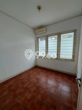 For Sale! Luxury House LT 340m2 Desain Modern di Pejaten For Sale! Luxury House LT 340m2 Desain Modern di Pejaten