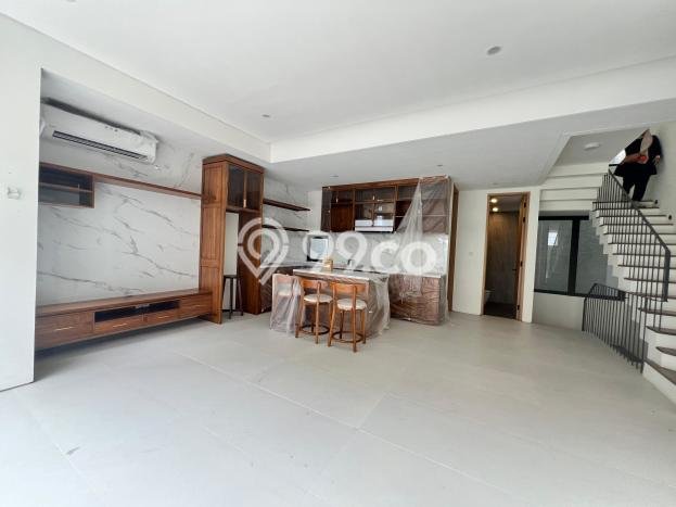 Disewakan! Rumah 3 Kamar Tidur &
3 Kamar Mandi di Antasari, Jakarta Selatan Disewakan! Rumah 3 Kamar Tidur &
3 Kamar Mandi di Antasari, Jakarta Selatan