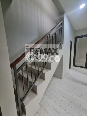 Dijual Rumah Eksklusif 4 KT di Grand Wisata, Bekasi Dijual Rumah Eksklusif 4 KT di Grand Wisata, Bekasi