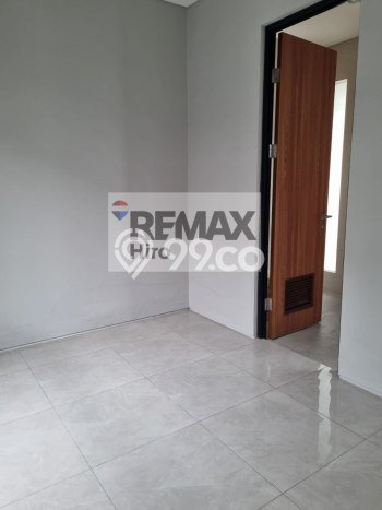 Dijual Rumah Eksklusif 4 KT di Grand Wisata, Bekasi Dijual Rumah Eksklusif 4 KT di Grand Wisata, Bekasi