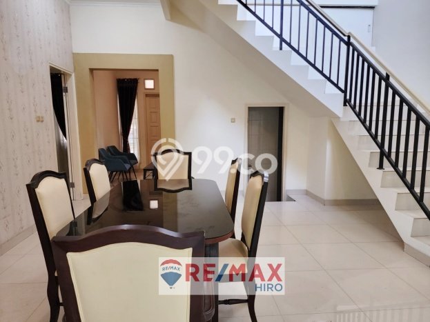 Rumah Elit Modern Tanpa Renovasi di Kemang Pratama Bekasi Rumah Elit Modern Tanpa Renovasi di Kemang Pratama Bekasi