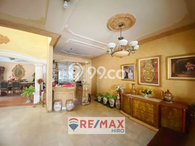 Ready to Use! Premium House LT 315m2 Desain Elegan di Kemang Pratama Ready to Use! Premium House LT 315m2 Desain Elegan di Kemang Pratama