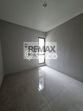 Dijual Rumah Eksklusif 4 KT di Grand Wisata, Bekasi Dijual Rumah Eksklusif 4 KT di Grand Wisata, Bekasi
