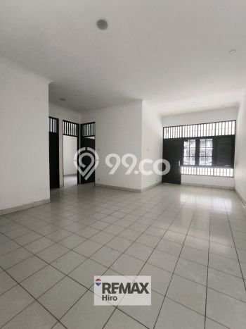Disewakan! Rumah 3 Kamar Tidur &
1 Kamar Mandi di Kemang Pratama, Bekasi Disewakan! Rumah 3 Kamar Tidur &
1 Kamar Mandi di Kemang Pratama, Bekasi