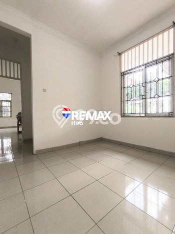 Hunian Elit LB 200m2 Siap Pakai Desain Elegan di Kemang Pratama, Bekasi Hunian Elit LB 200m2 Siap Pakai Desain Elegan di Kemang Pratama, Bekasi