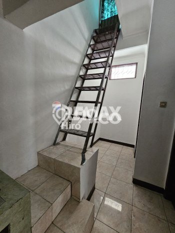 Rumah Modern 4 Kamar LT 240m2 di Harapan Indah Rumah Modern 4 Kamar LT 240m2 di Harapan Indah